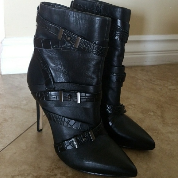 Boots - Picture 5 of 5